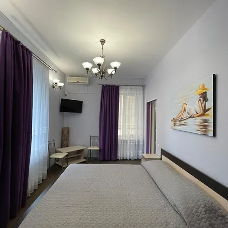 Hostel Happy
